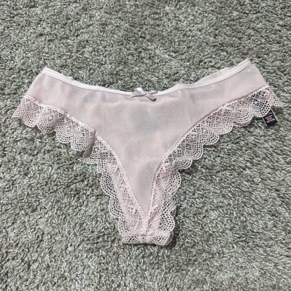Victoria’s Secret Very Sexy Delicate Lace-Trim Thong Panty - Light Pink